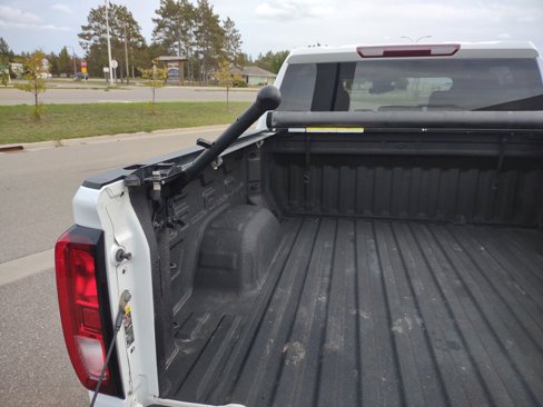 Used 2022 GMC Sierra 1500 SLE image 38