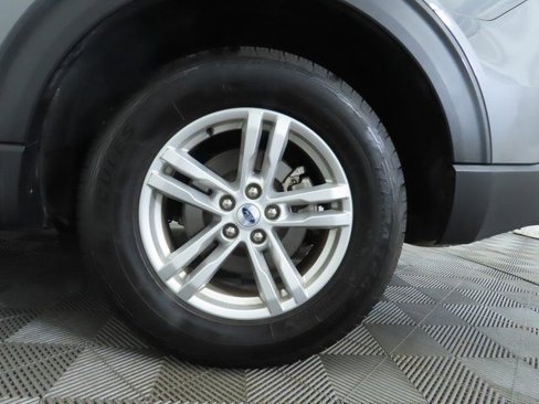 Used 2023 Ford Explorer XLT w/ Equipment Group 202A image 33