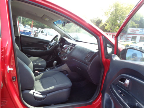 Used 2013 Kia Rio EX image 17