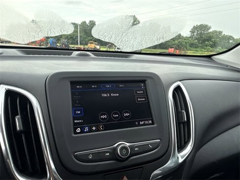 Used 2020 Chevrolet Equinox LT w/ Driver Convenience Package image 23