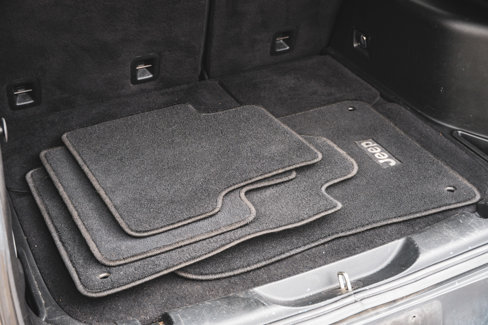 Used 2016 Jeep Cherokee Limited image 17