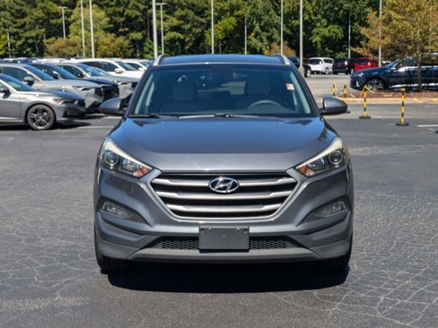Used 2017 Hyundai Tucson SE image 2