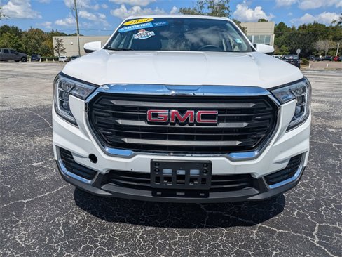Certified 2024 GMC Terrain SLE image 9