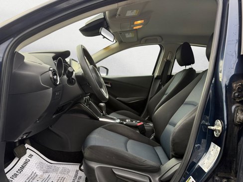 Used 2017 Toyota Yaris iA image 10