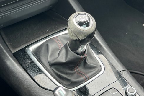 Used 2016 MAZDA MAZDA3 i Touring w/ Popular Equipment Package image 19