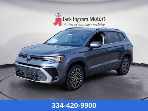 Used 2025 Volkswagen Taos SE w/ Panoramic Sunroof Package image 1
