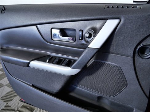 Used 2013 Ford Edge SEL image 24