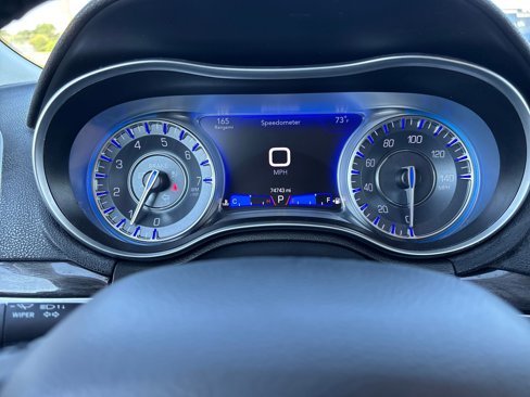 Certified 2022 Chrysler 300 Touring w/ Sport Appearance Package image 19