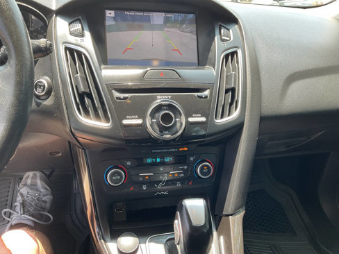 Used 2018 Ford Focus Titanium image 17