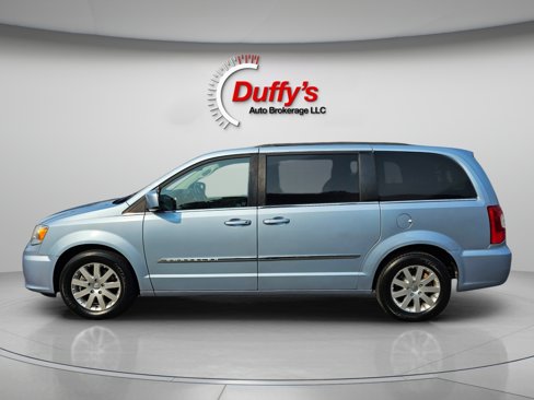 Used 2013 Chrysler Town & Country Touring image 15