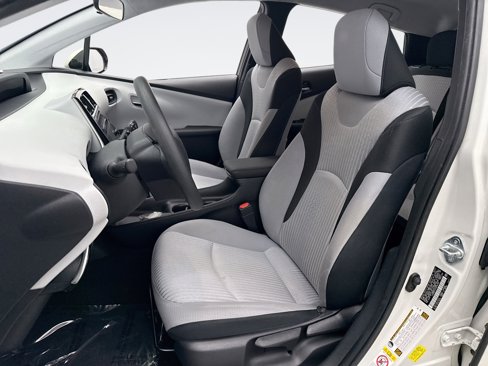 Used 2017 Toyota Prius Two image 11
