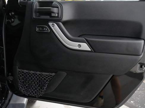 Used 2018 Jeep Wrangler Unlimited Sahara w/ Dual Top Group image 9