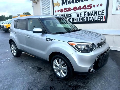 Used 2016 Kia Soul + image 2