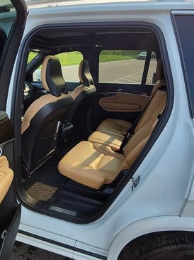 Used 2019 Volvo XC90 T6 Momentum image 6