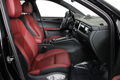 Certified 2025 Porsche Macan image 31
