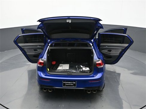 Used 2025 Volkswagen Golf R Black Edition image 25