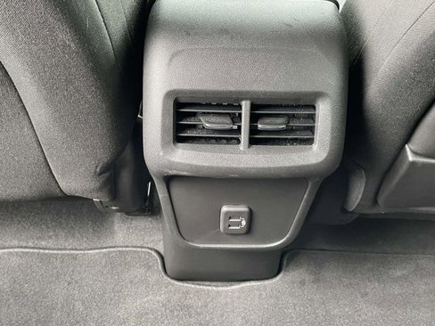 Used 2023 GMC Terrain SLE w/ Driver Convenience Package image 28