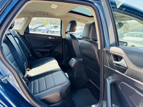 Used 2021 Volkswagen Jetta SE image 19