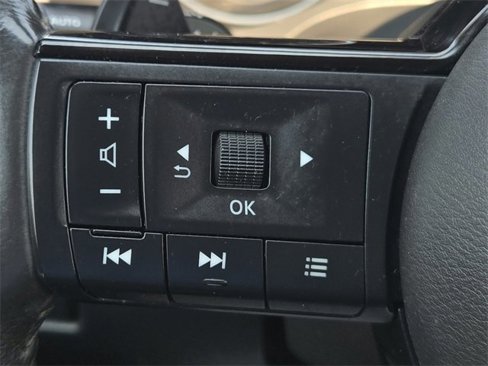 Used 2021 Nissan Rogue SV w/ Premium Package image 26