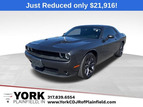 Used 2021 Dodge Challenger SXT w/ Blacktop Package image 1