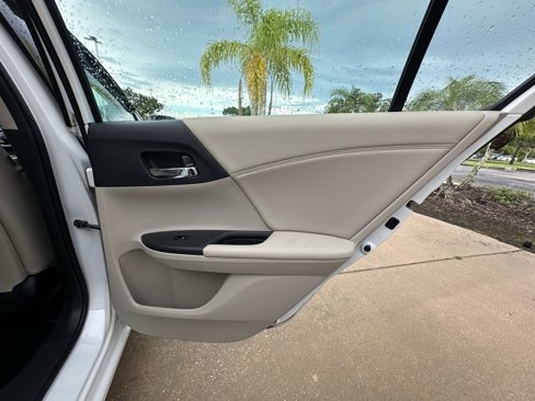 Used 2014 Honda Accord EX-L image 28