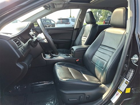 Used 2016 Toyota Camry XLE image 13