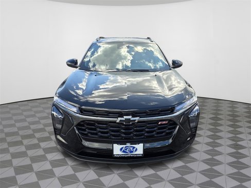 New 2025 Chevrolet Trax RS image 3