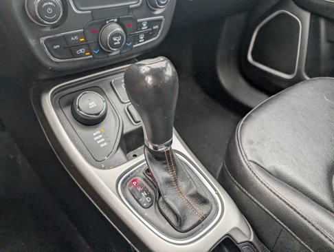 Used 2019 Jeep Compass Latitude image 21