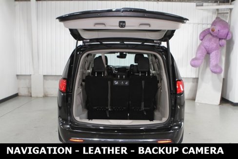 Used 2020 Chrysler Pacifica Touring-L Plus w/ Tire & Wheel Group image 34