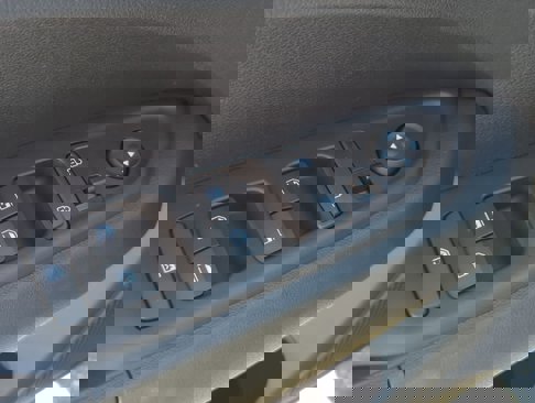 New 2025 Hyundai Venue SEL image 15