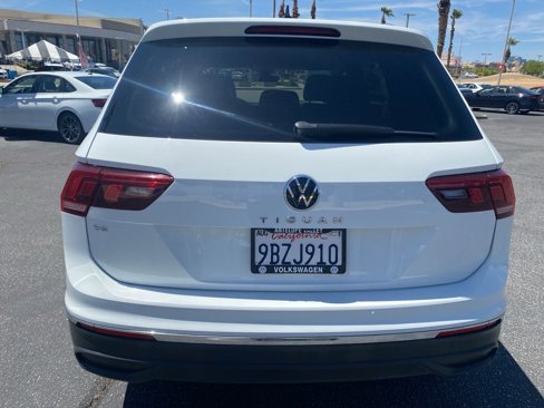 Certified 2022 Volkswagen Tiguan SE image 6