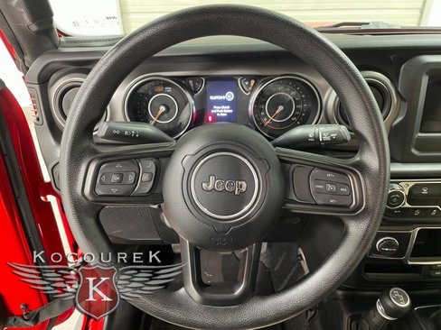 Used 2023 Jeep Wrangler Willys image 14