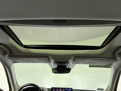 Used 2025 Acura TLX w/ Technology Package image 15