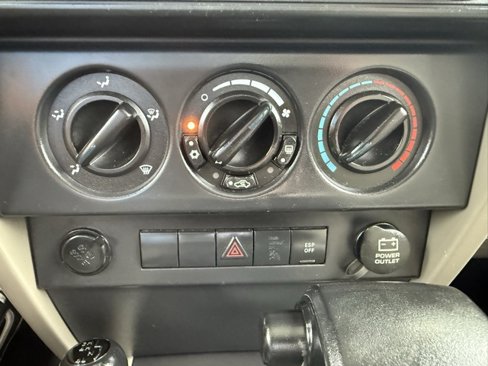 Used 2007 Jeep Wrangler Sahara w/ PWR Convenience Group image 22