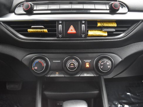 Used 2023 Kia Forte LXS image 11