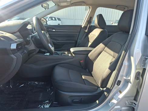Used 2024 Nissan Altima 2.5 SV image 13