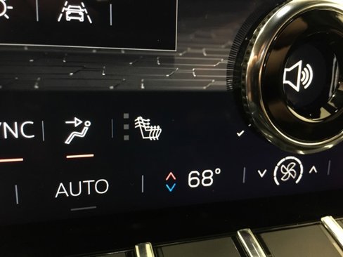 Used 2025 GMC Acadia Elevation image 23