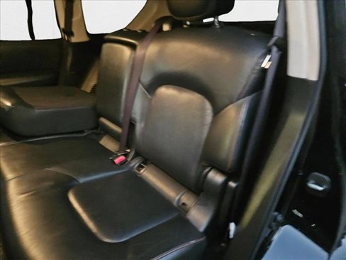 Used 2020 Nissan Armada SL image 19