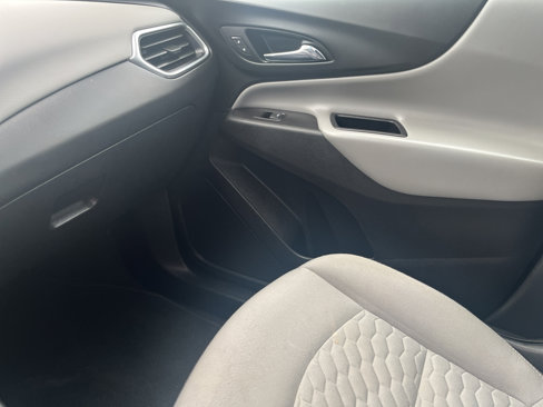 Used 2020 Chevrolet Equinox LS w/ LS Convenience Package image 13
