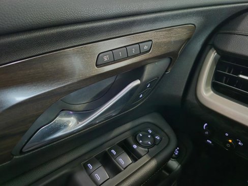 Used 2018 GMC Terrain Denali w/ Advanced Safety Package image 26