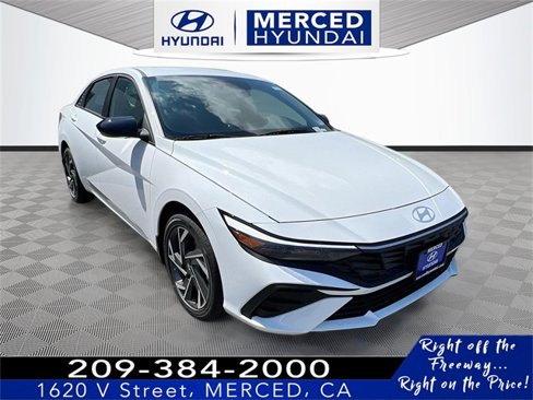 New 2025 Hyundai Elantra SEL image 1