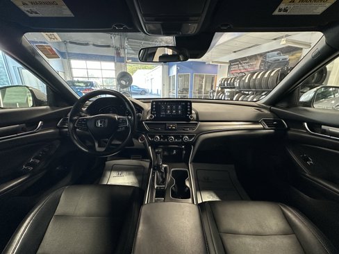 Used 2018 Honda Accord Sport image 15