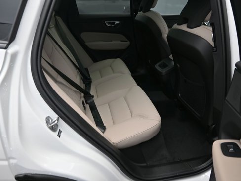 New 2026 Volvo XC60 B5 Core image 33
