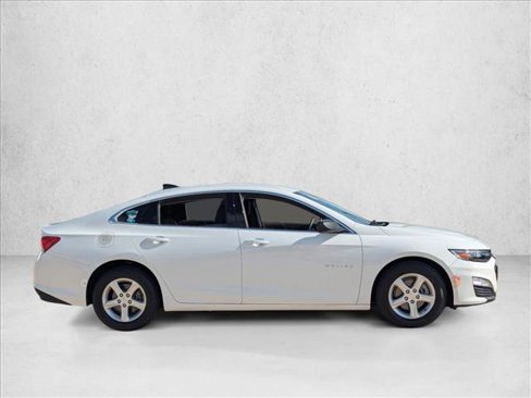 Used 2022 Chevrolet Malibu LS image 4