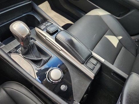 Used 2016 Lexus GS 200t image 20