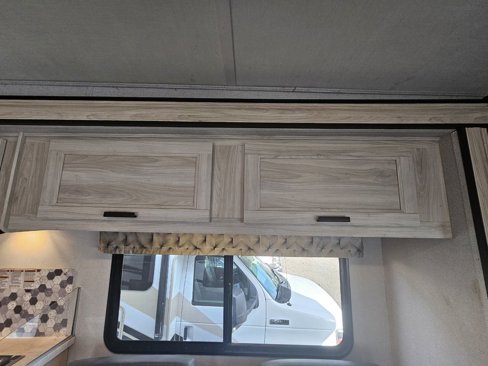 Used 2022 Ford E-450 and Econoline 450 Super Duty w/ Motorhome Prep Package image 17