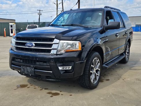 Used 2017 Ford Expedition XLT w/ Equipment Group 202A image 2