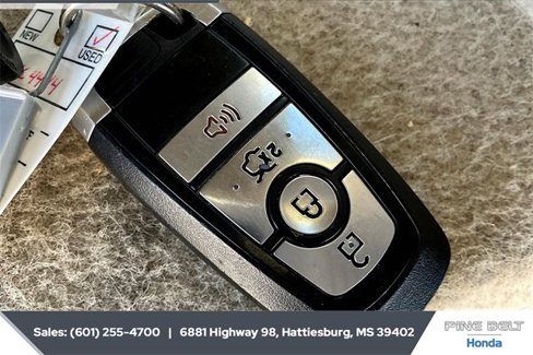 Used 2019 Ford Fusion SE image 9