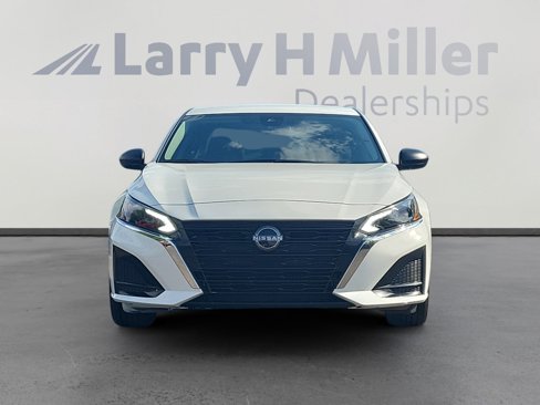 Used 2024 Nissan Altima 2.5 S image 8