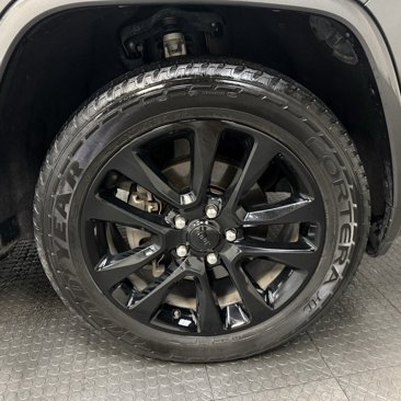 Used 2019 Jeep Grand Cherokee Altitude image 9